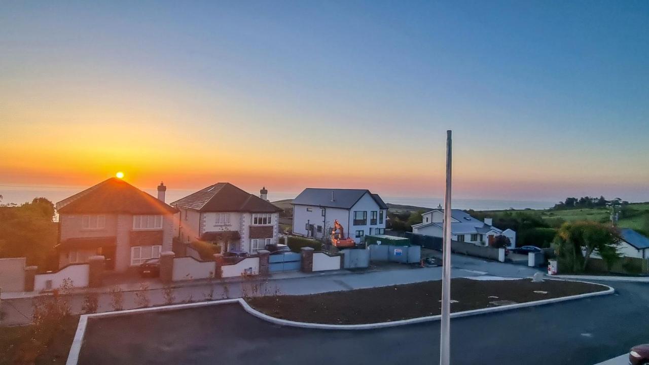 Entire Modern Home With Seaview And Parking 威克洛 外观 照片